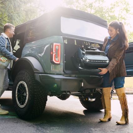 Bright Starts - Hodalica FORD BRONCO 3xAA