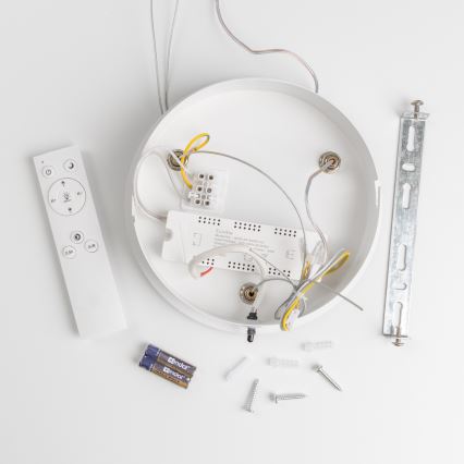 Brilagi - LED prigušiva luster na sajli FALCON LED/80W/230V 3000-6500K pr. 60 cm bela + daljinski upravljač