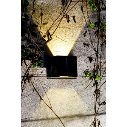 Brilagi - LED Solarna zidna lampa sa senzorom SOLAR CUBE LED/2W/3,2V IP54