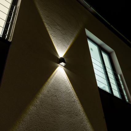 Brilagi - LED Solarna zidna rasveta PYRAMID LED/2W/3,2V IP54
