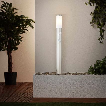 Brilliant - LED Spoljašnja lampa sa senzorom LEIGH LED/0,9W/230V + 1xE27/11W 80 cm IP44 sjajni krom