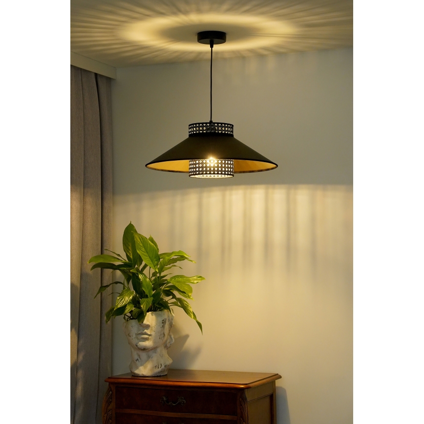 Duolla - Luster na sajli RIO RATTAN 1xE27/15W/230V pr. 45 cm crno/zlatna