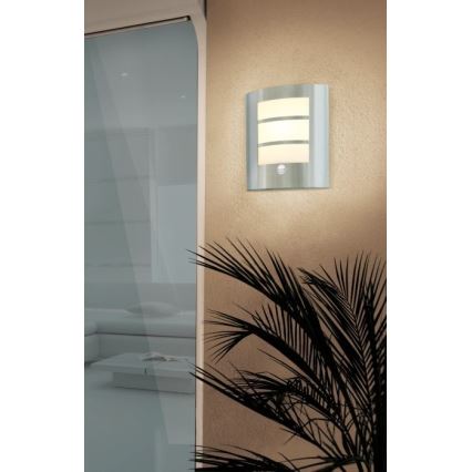 EGLO - Spoljašnja zidna lampa sa senzorom 1xE27/15W/230V IP44