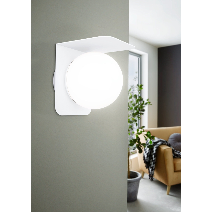 Eglo - Spoljašnja zidna lampa 1xE27/15W/230V IP44 bela