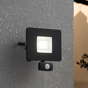 Eglo - LED reflektor sa senzorom LED/30W/230V IP44