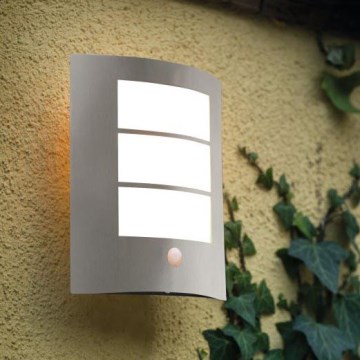 EGLO - Spoljašnja zidna lampa sa senzorom 1xE27/15W/230V IP44