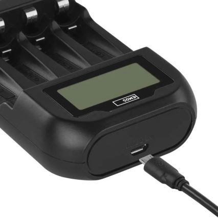 Punjač za baterije sa LCD ekranom 4xAA/AAA 5V