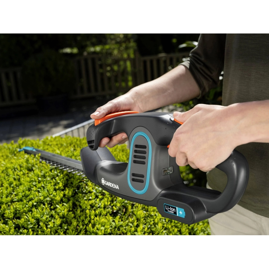 Gardena - Akumulatorske makaze za živu ogradu EASYCUT 14,4V 2000 mAh