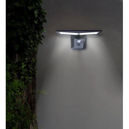 LED Solarna zidna lampa sa senzorom LED/2,6W/5,5V IP65 1800 mAh crno