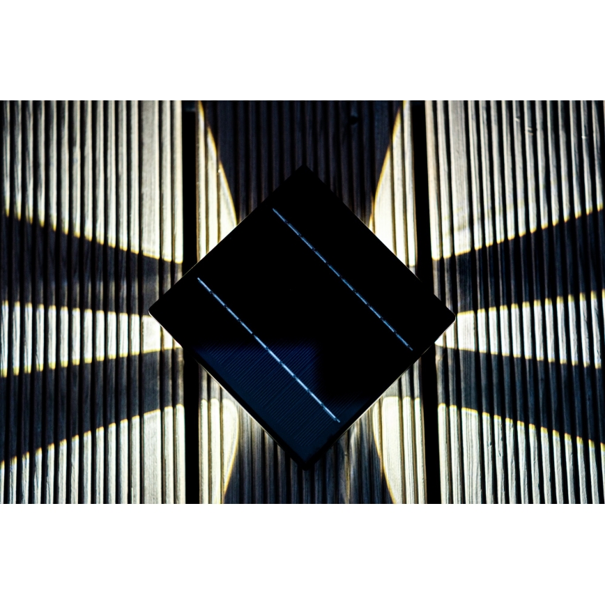 LED Solarna zidna lampa sa senzorom LED/2W/5V IP54 1300 mAh