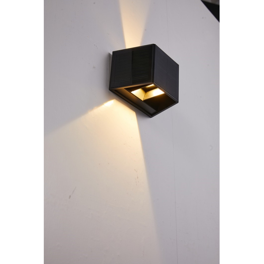 LED Solarna zidna lampa sa senzorom LED/2W/5V IP54 1300 mAh