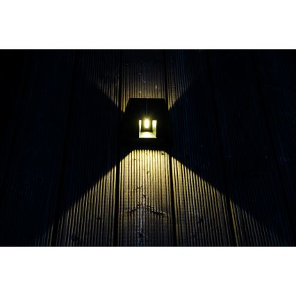 LED Solarna zidna lampa sa senzorom LED/2W/5V IP54 1300 mAh