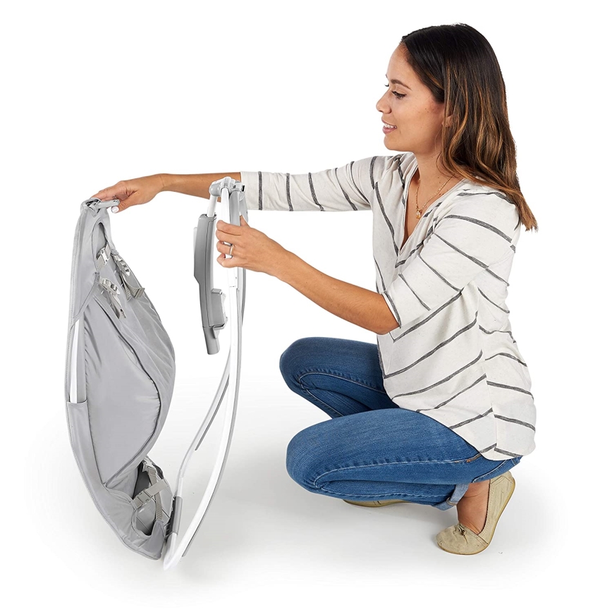 Ingenuity - Njihalica za bebe sa melodijom CUDDLE LAMB 3xLR14