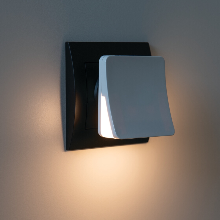 Kanlux 37393 - LED Orijentacijska lampa sa senzorom za dan/noć za utičnicu HOFI LED/0,28W/230V bela