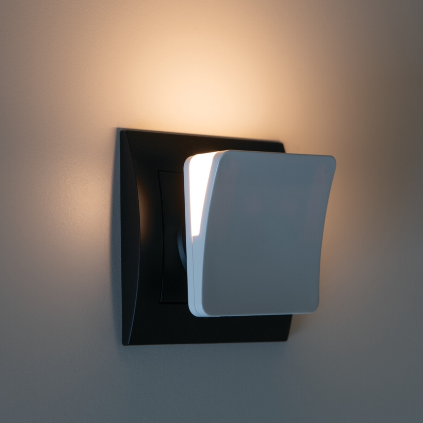 Kanlux 37393 - LED Orijentacijska lampa sa senzorom za dan/noć za utičnicu HOFI LED/0,28W/230V bela