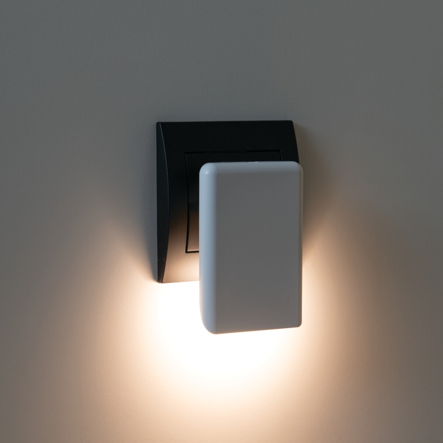 Kanlux 37394 - LED Orijentacijska lampa sa senzorom za dan/noć za utičnicu ORISA LED/0,28W/230V bela