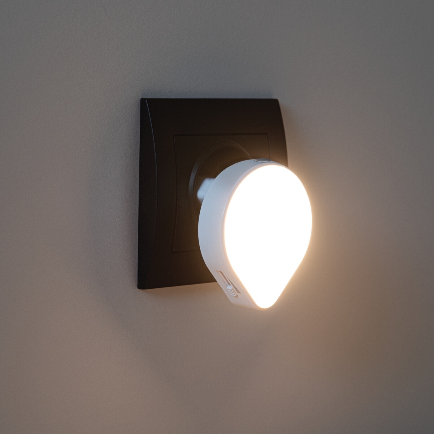 Kanlux 37396 - LED Prigušiva orijentacijska lampa sa senzorom za dan/noć za utičnicu ULOV LED/0,5W/230V bela
