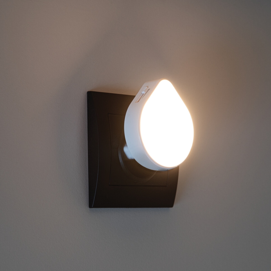 Kanlux 37396 - LED Prigušiva orijentacijska lampa sa senzorom za dan/noć za utičnicu ULOV LED/0,5W/230V bela