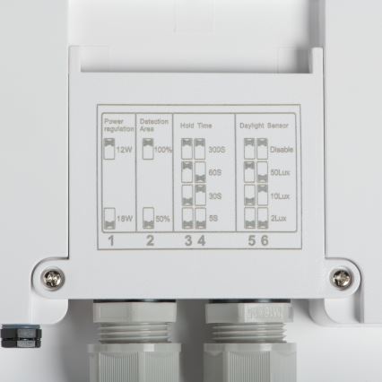 LED Spoljašnja plafonjera sa senzorom pokreta BENO LED/24/30W/230V 3000/3500/4000K IP65 bela uglast