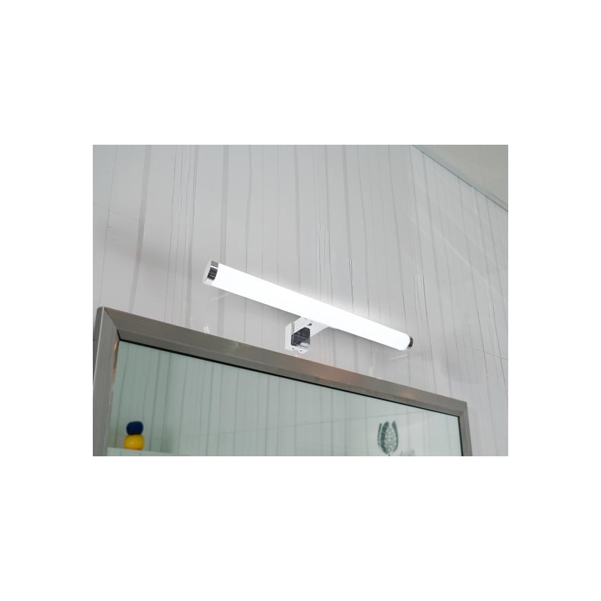 LED osvetljenje za kupatilsko ogledalo LED/8W/230V 30 cm IP44 sjajni hrom
