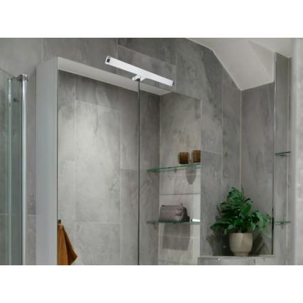 LED osvetljenje za kupatilsko ogledalo LED/8W/230V 30 cm IP44 sjajni hrom