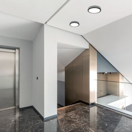 LED Plafonjera za kupatilo sa senzorom LED/12W/230V 3000/4000/6500K IP65 pr. 20 cm crno + Daljinski upravljač