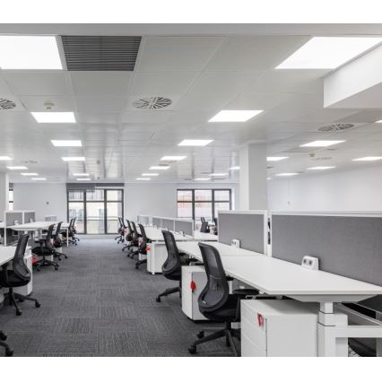 LED prigušiva panel za spušteni plafon CAPRI LED/25/36/40W/230V 3000/4000/5700K UGR19 IP44 60x60 cm