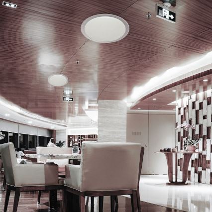 LED Prigušiva plafonjera LED/72W/230V 3000-6500K pr. 67 cm bela + Daljinski upravljač