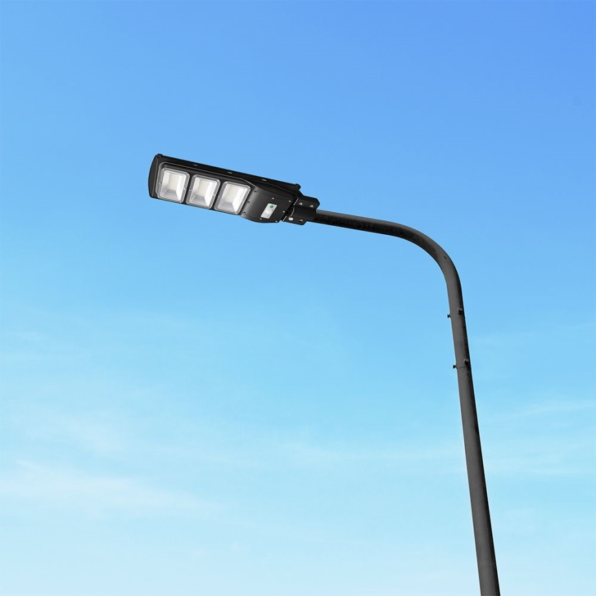 LED prigušiva solarna ulična lampa sa senzorom pokreta i sumraka LED/12W/3,2V 6000K IP65 10000 mAh crna + daljinski upravljač