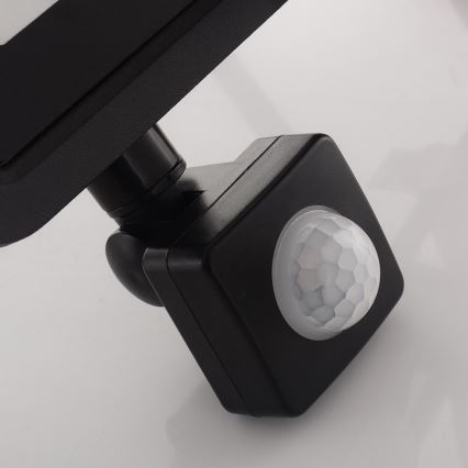 LED Reflektor sa senzorom LED/20W/230V IP65