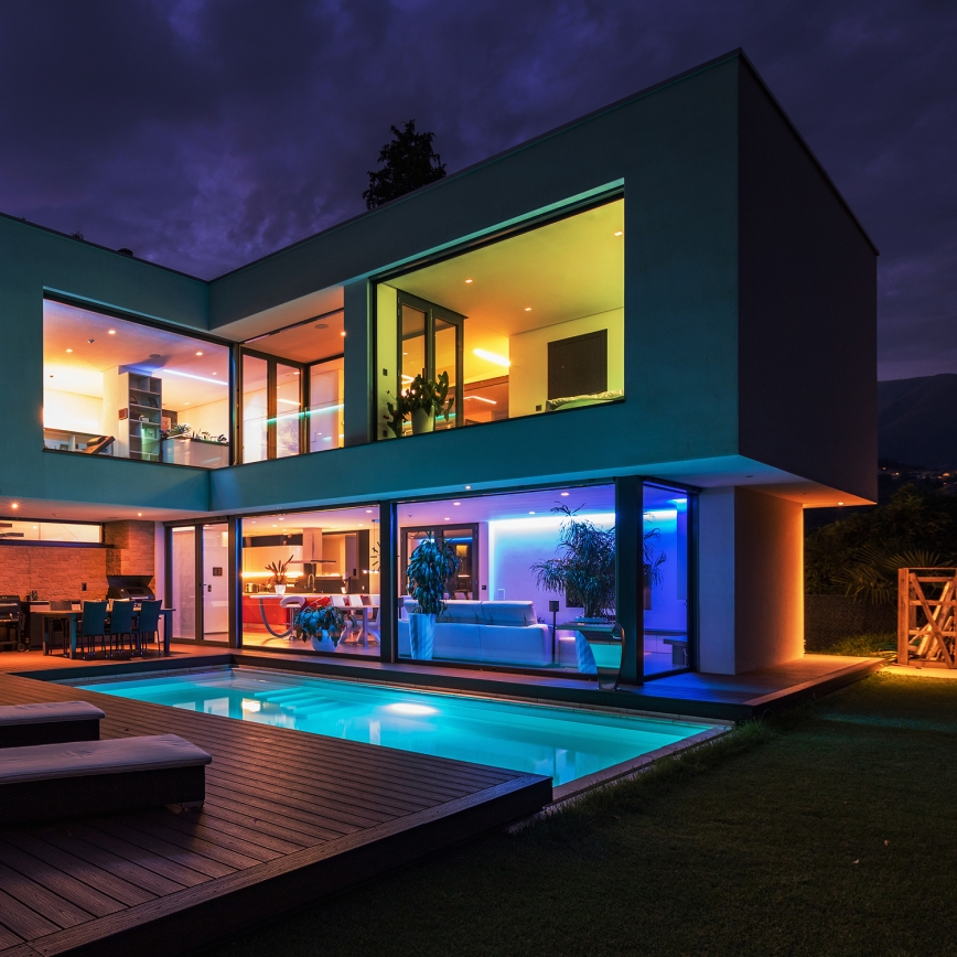 LED RGBW Kupatilska prigušiva traka LED/12,5W/12V IP65 5m Wi-Fi Tuya