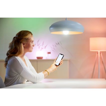 LED RGBW Prigušiva sijalica A60 E27/8,5W/230V 2200-6500K  CRI 90 Wi-Fi + Daljinski upravljač - WiZ