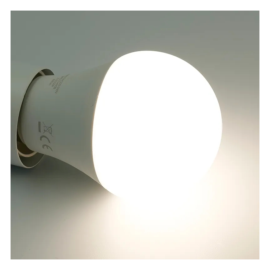 LED RGBW Prigušiva sijalica A60 E27/9W/230V 2700-6500K Wi-Fi Tuya