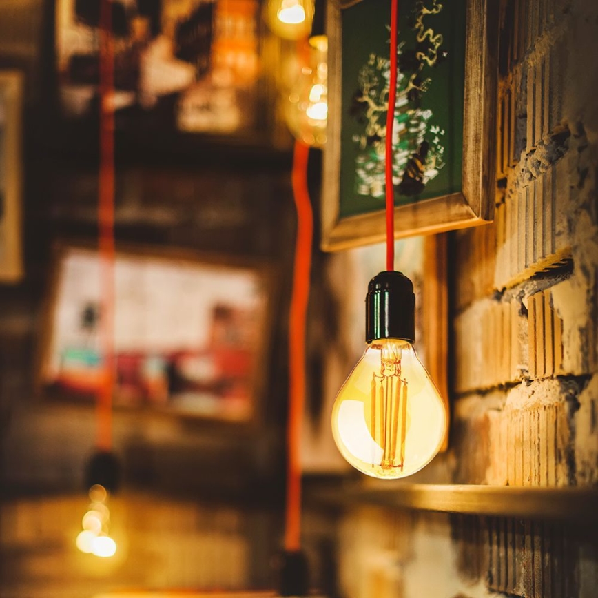 LED Sijalica FILAMENT AMBER P45 E14/4W/230V 2200K