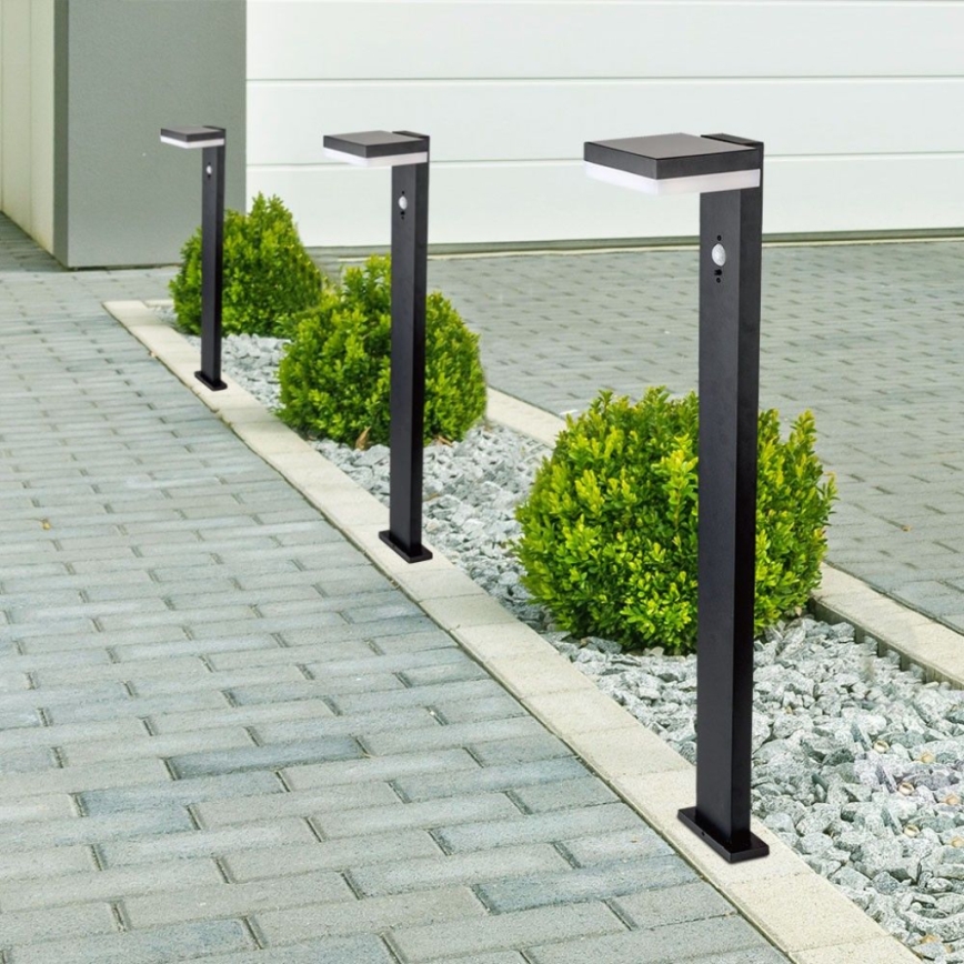 LED Solarna lampa sa senzorom LED/2W/3,7V IP54 3000K uglast crno