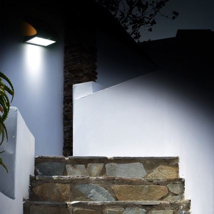 LED Solarna lampa sa senzorom za pokret i dan/noć LED/6,8W/4000 mAh 3,7V IP65