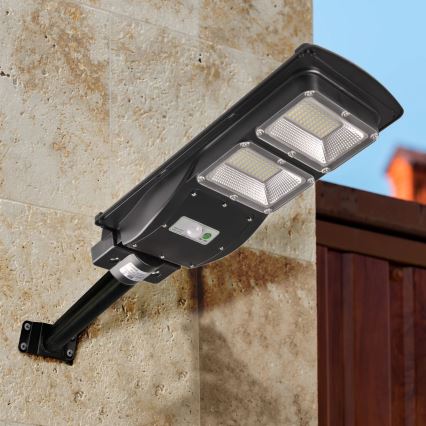 LED Solarna ulična svetiljka sa senzorom STREET 2xLED/6W/3,2V IP65 + Daljinski upravljač
