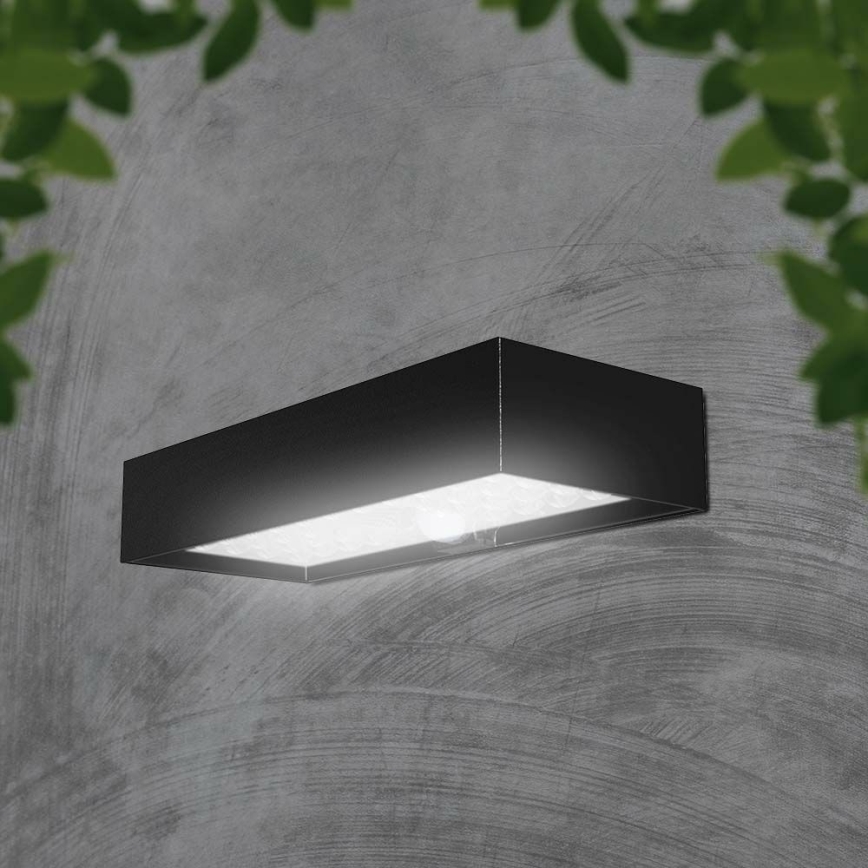 LED Solarna zidna lampa sa senzorom LED/6W/3,7V IP65 4000K crno