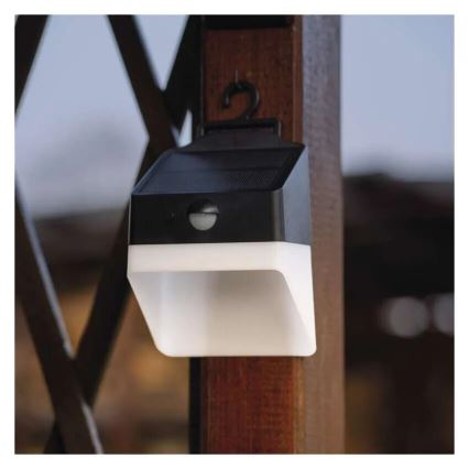 LED Solarna zidna lampa sa senzorom LUMI LED/3,7W IP65 crno