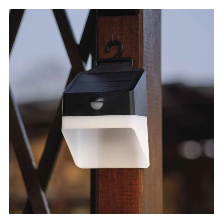 LED Solarna zidna lampa sa senzorom LUMI LED/3,7W IP65 crno