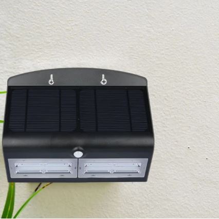 LED solarno zidno svetlo sa senzorom LED/7W/3,7V 4000K IP65 4000 mAh crna