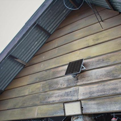LED Spoljašnji prigušivi solarni reflektor LED/15W/3,2V IP65 6400K crno + Daljinski upravljač