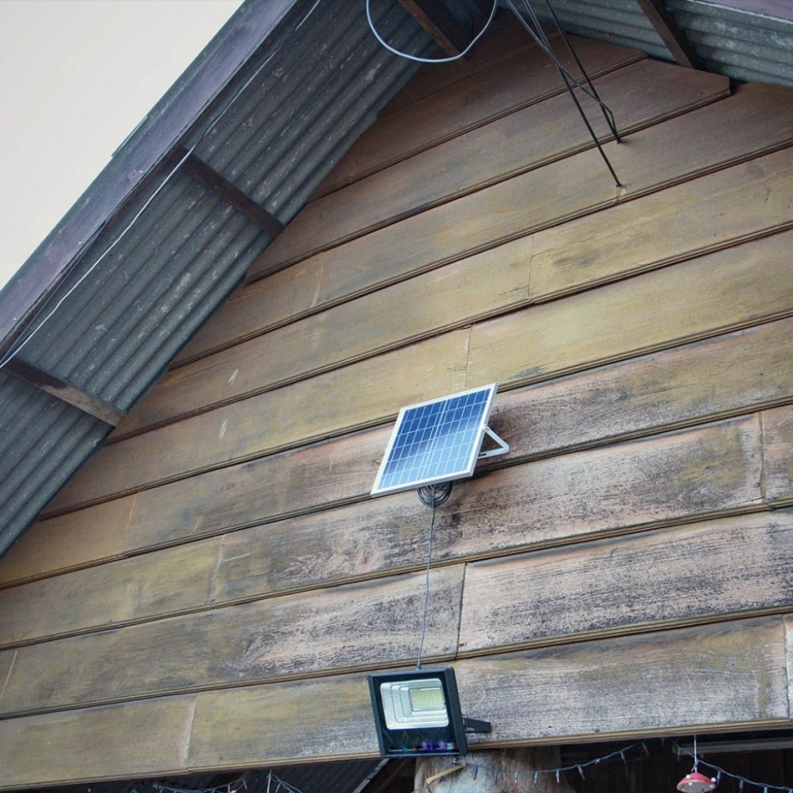 LED Spoljašnji solarni reflektor LED/40W/10V IP65 6000K + Daljinski upravljač