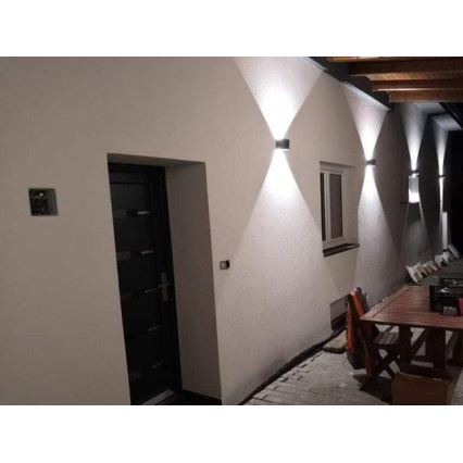 LED Spoljna zidna lampa LED/12W/230V IP54 bela