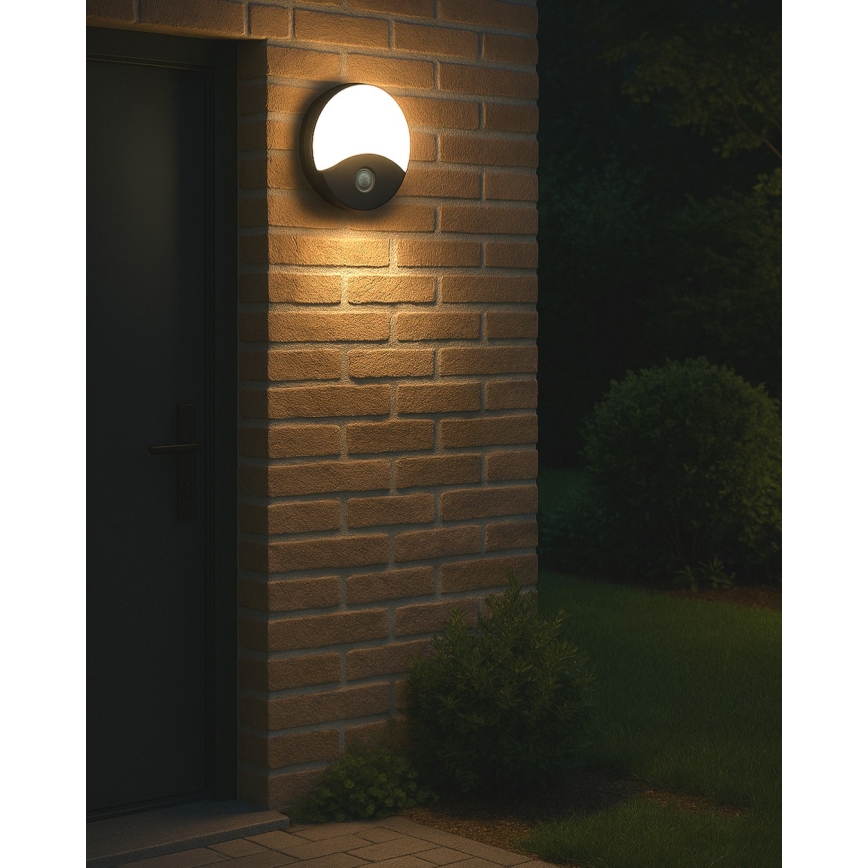 LED spoljno zidno svetlo sa senzorom pokreta LED/18W/230V IP44 belo