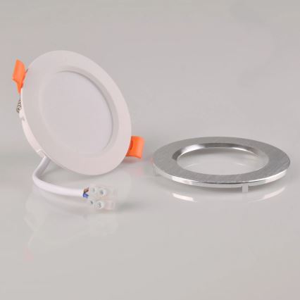 LED Ugradbena lampa ZOE LED/4,8W/230V srebrno