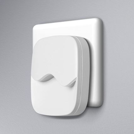 Ledvance - LED Noćno osvetljenje za utičnicu sa senzorom LUNETTA LED/0,5W/230V 3000K