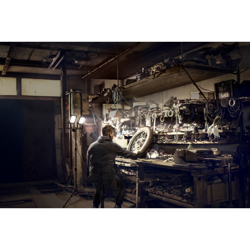Ledvance - LED spoljašnji reflektor sa stativom WORKLIGHT TRIPOD 2xLED/10W/230V 6500K IP65