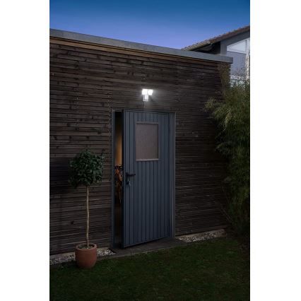 Ledvance - LED spoljašnje zidno svetlo sa senzorom SPOT 2xLED/8W/230V IP55
