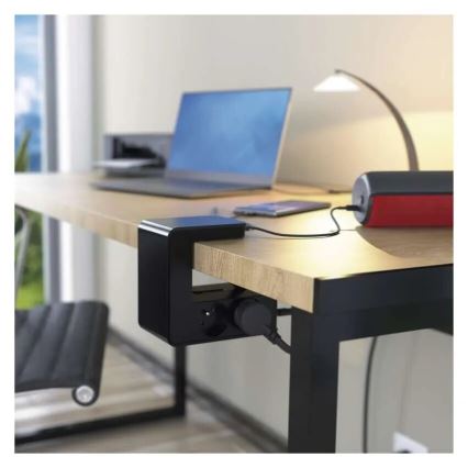 Legrand 050412 - Produžni kabl sa prekidačem za sto 4U Tip E + 2x USB-A 1,5m crno